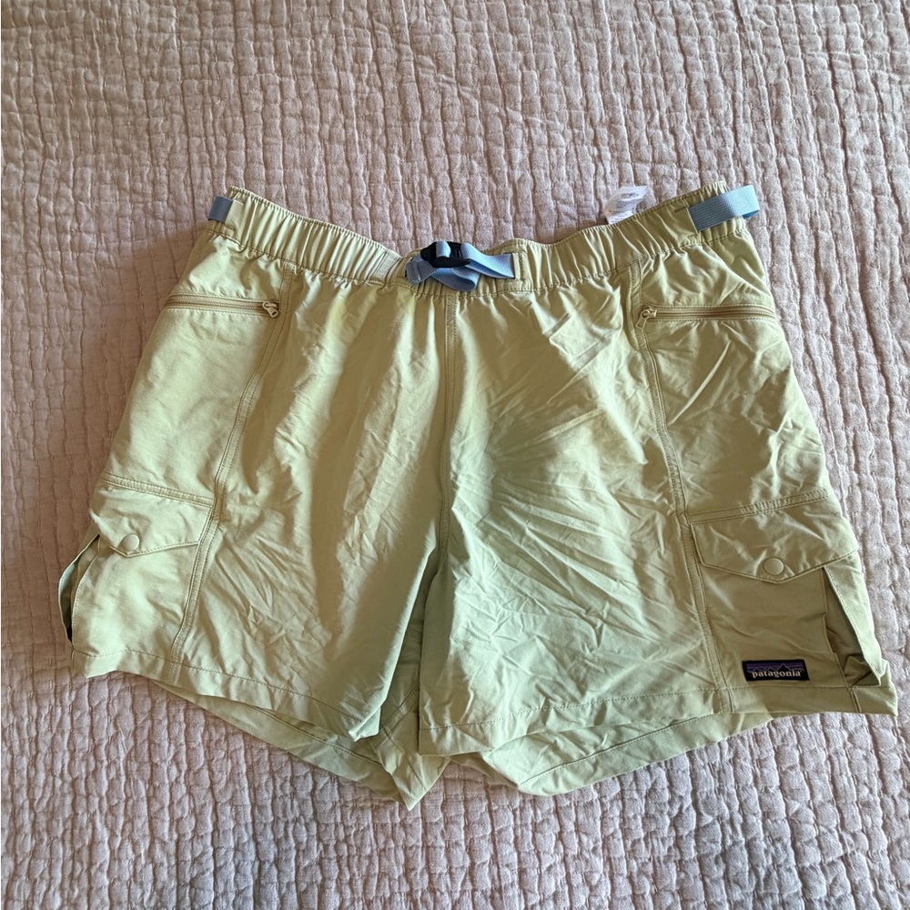 Patagonia Light Green Women's Board/Water Shorts-XL NWOT